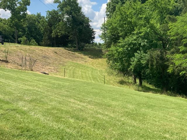 1160 Dennis Road, Lawrenceburg, KY 40342