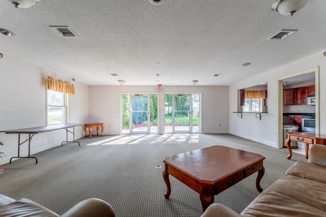 106 Eastern Ave Apt 204, Manchester, NH 03104