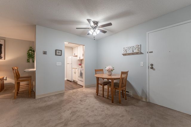 106 Eastern Ave Apt 204, Manchester, NH 03104