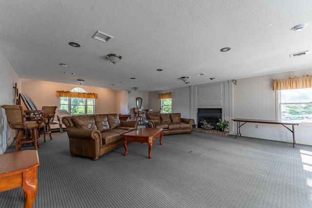 106 Eastern Ave Apt 204, Manchester, NH 03104
