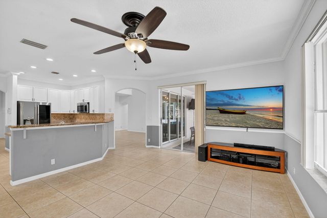 6283 Shadow Tree Lane, Lake Worth, FL 33463