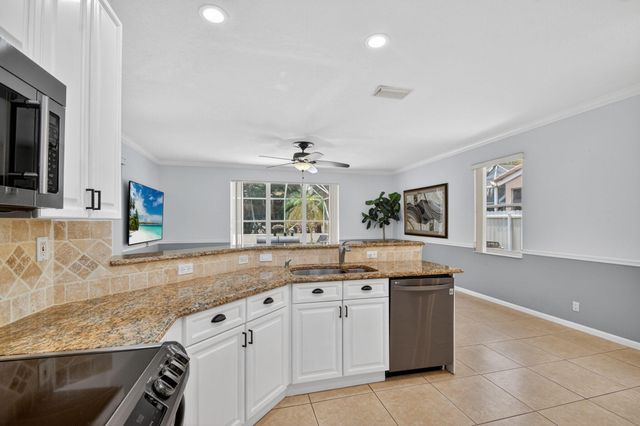 6283 Shadow Tree Lane, Lake Worth, FL 33463