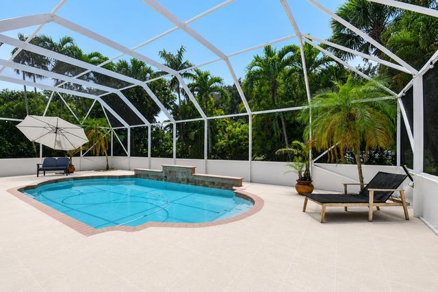 6283 Shadow Tree Lane, Lake Worth, FL 33463