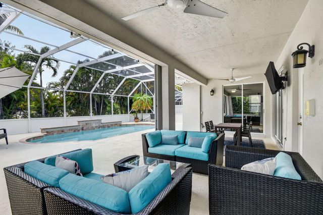 6283 Shadow Tree Lane, Lake Worth, FL 33463