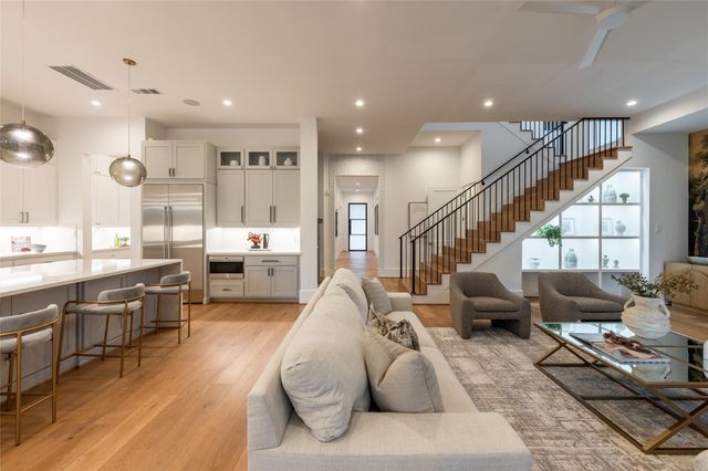 2817 Albans Road, Houston, TX 77005