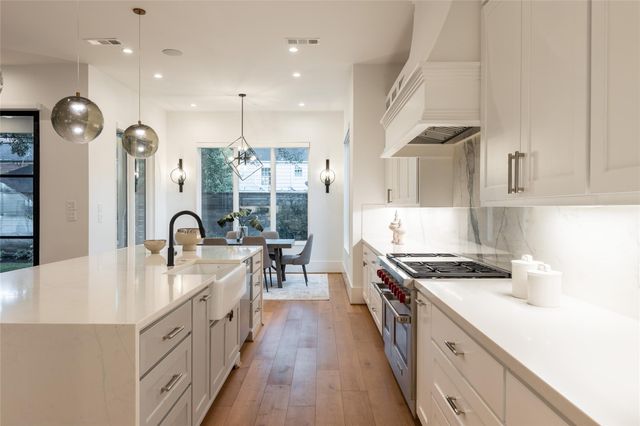 2817 Albans Road, Houston, TX 77005