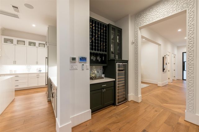 2817 Albans Road, Houston, TX 77005