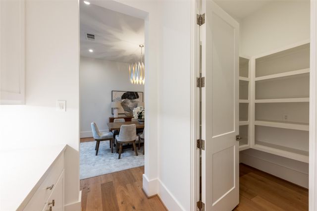 2817 Albans Road, Houston, TX 77005