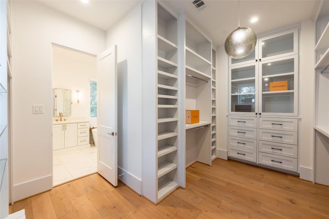 2817 Albans Road, Houston, TX 77005