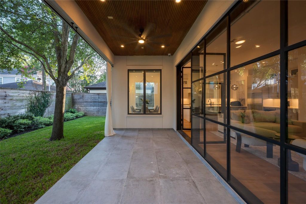Image 47 of property listing at 2817 Albans Road, Houston, TX 77005