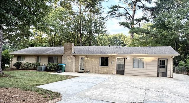 645 Dorsey Circle SW, Lilburn, GA 30047