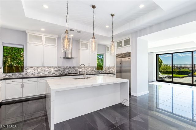 4198 Bronze Ridge Street, Las Vegas, NV 89135