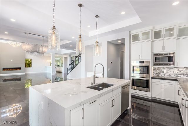 4198 Bronze Ridge Street, Las Vegas, NV 89135