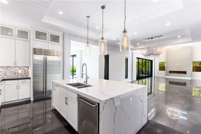 4198 Bronze Ridge Street, Las Vegas, NV 89135