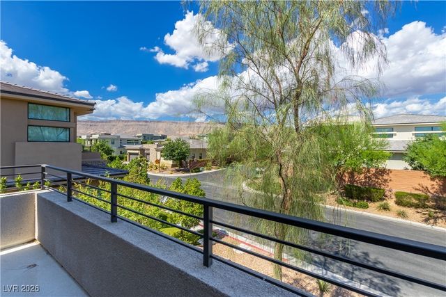 4198 Bronze Ridge Street, Las Vegas, NV 89135