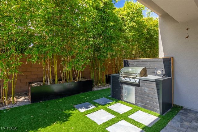 4198 Bronze Ridge Street, Las Vegas, NV 89135