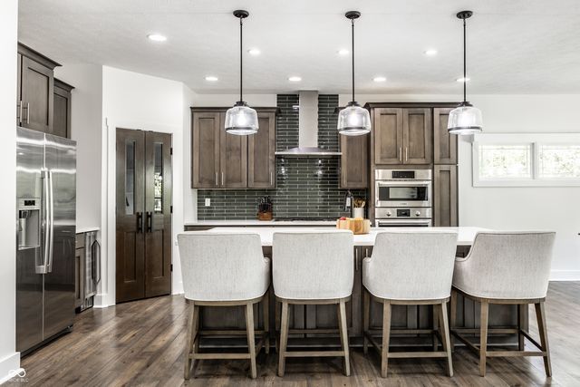 7716 Traders Hollow Lane, Indianapolis, IN 46278