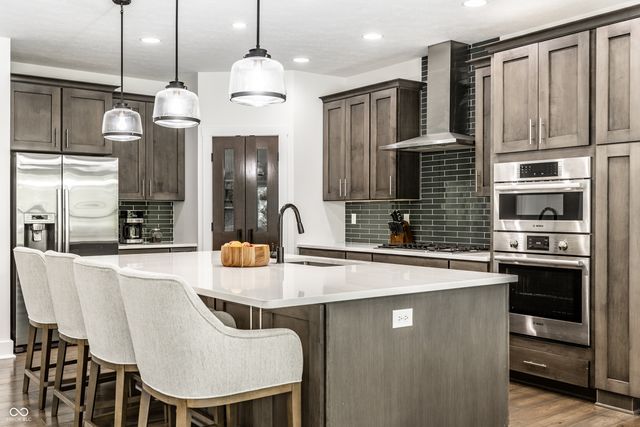 7716 Traders Hollow Lane, Indianapolis, IN 46278