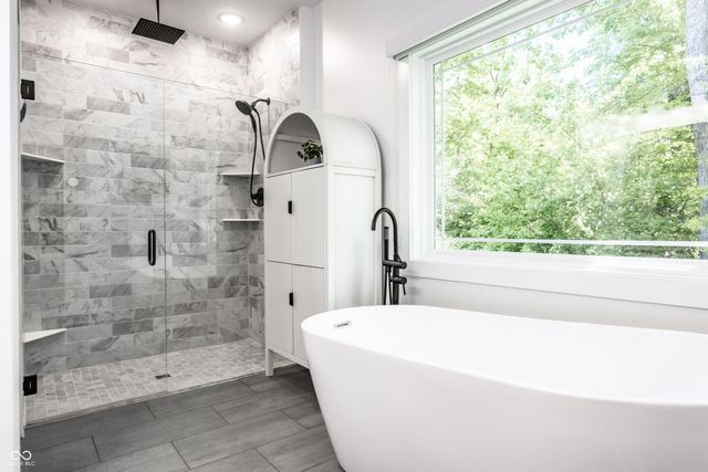 7716 Traders Hollow Lane, Indianapolis, IN 46278
