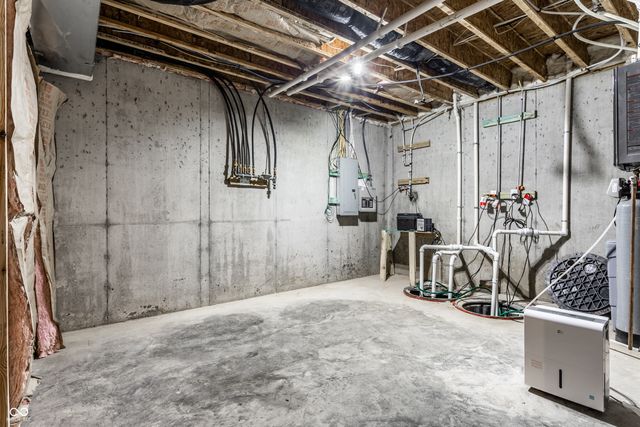 7716 Traders Hollow Lane, Indianapolis, IN 46278