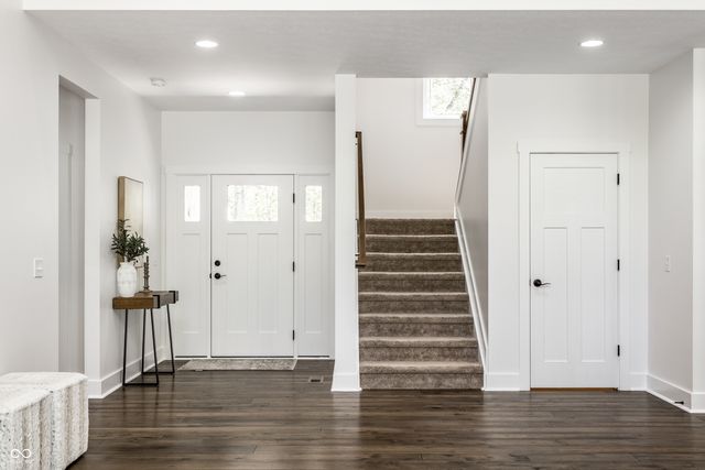 7716 Traders Hollow Lane, Indianapolis, IN 46278