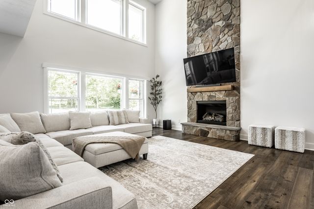 7716 Traders Hollow Lane, Indianapolis, IN 46278