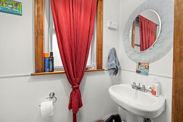 3833 Oak Park Avenue, Berwyn, IL 60402