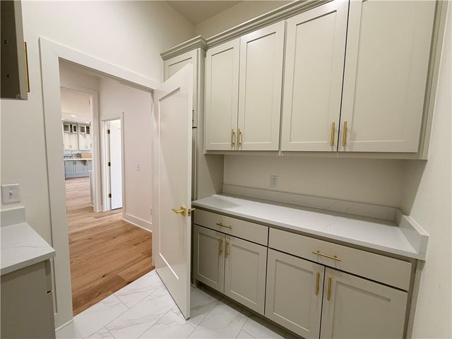 2724 Amaris Avenue, Lowell, AR 72745