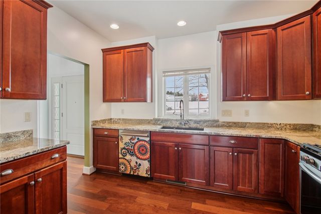 3636 Lincoln Hill Road, Hopewell, NY 14424