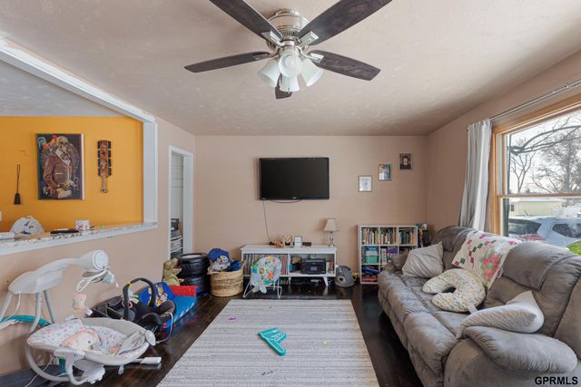 7407 S 72 Avenue, La Vista, NE 68128