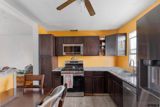 7407 S 72 Avenue, La Vista, NE 68128