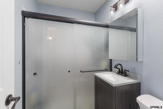 7407 S 72 Avenue, La Vista, NE 68128