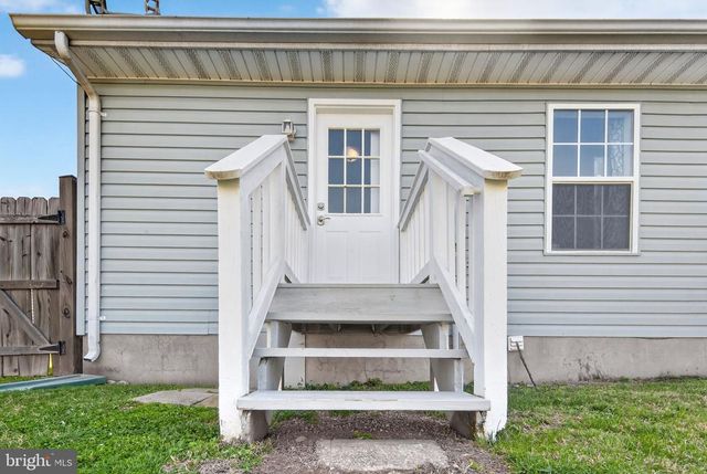 11698 FORT UNION DR, Remington, VA 22734