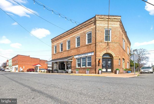 11698 FORT UNION DR, Remington, VA 22734