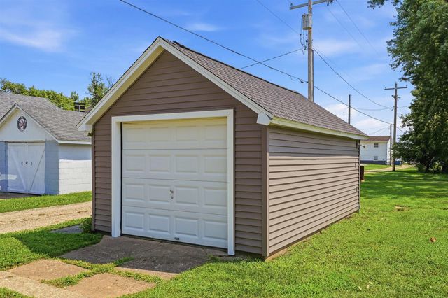 406 2nd Street, Dike, IA 50624