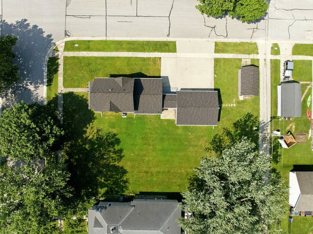 406 2nd Street, Dike, IA 50624