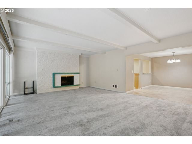 4460 Sw SCHOLLS FERRY Rd 3, Portland, OR 97225