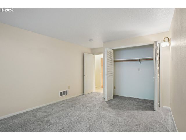 4460 Sw SCHOLLS FERRY Rd 3, Portland, OR 97225