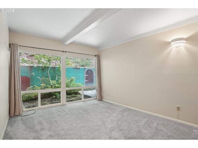 4460 Sw SCHOLLS FERRY Rd 3, Portland, OR 97225