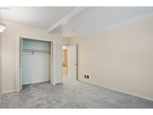 4460 Sw SCHOLLS FERRY Rd 3, Portland, OR 97225