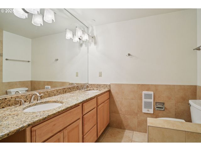 4460 Sw SCHOLLS FERRY Rd 3, Portland, OR 97225