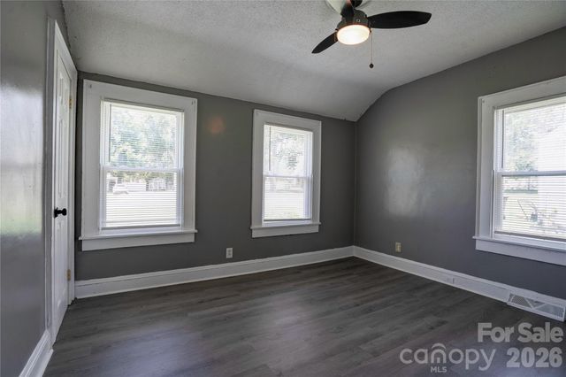 605 Meadowbrook Road, Kings Mountain, NC 28086