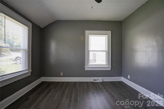 605 Meadowbrook Road, Kings Mountain, NC 28086