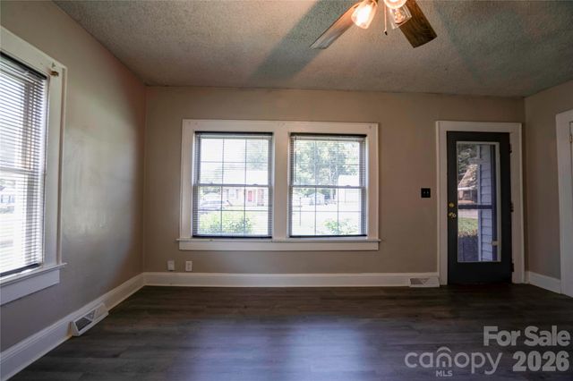 605 Meadowbrook Road, Kings Mountain, NC 28086