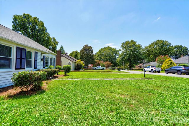 605 Meadowbrook Road, Kings Mountain, NC 28086