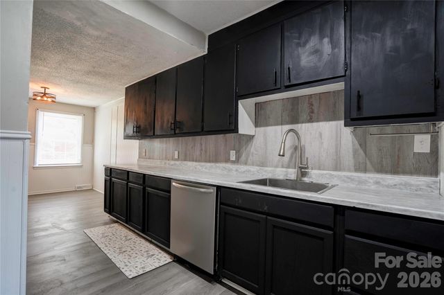 605 Meadowbrook Road, Kings Mountain, NC 28086