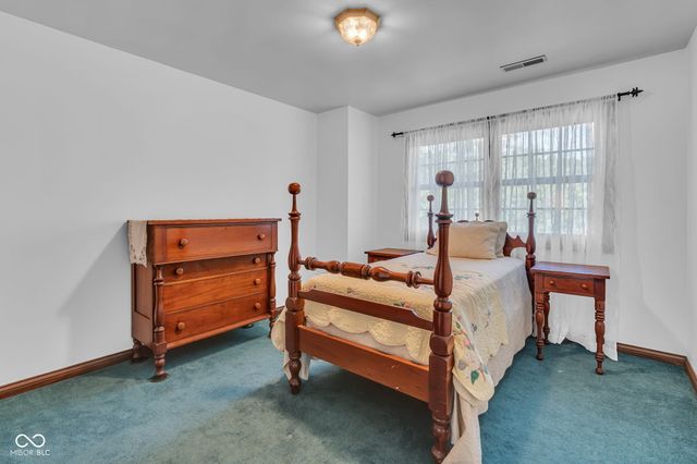 4181 N Foxcliff North Drive W, Martinsville, IN 46151