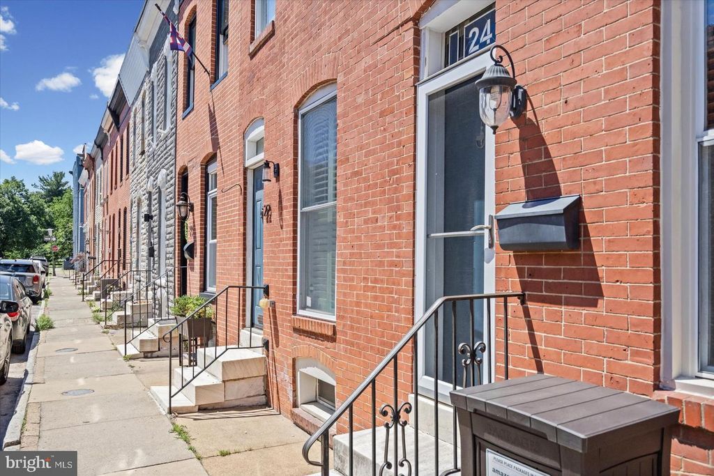 Image 1 of property listing at 24 N STREEPER ST, Baltimore, MD 21224