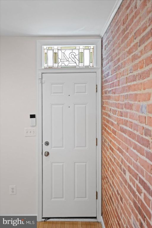 Image 4 of property listing at 24 N STREEPER ST, Baltimore, MD 21224