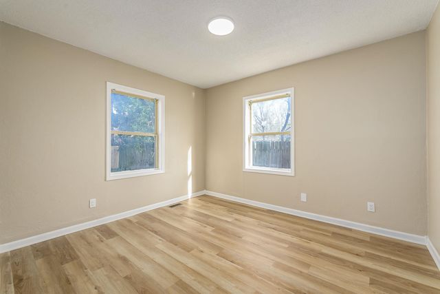 2026 N Piatt Ave, Wichita, KS 67214